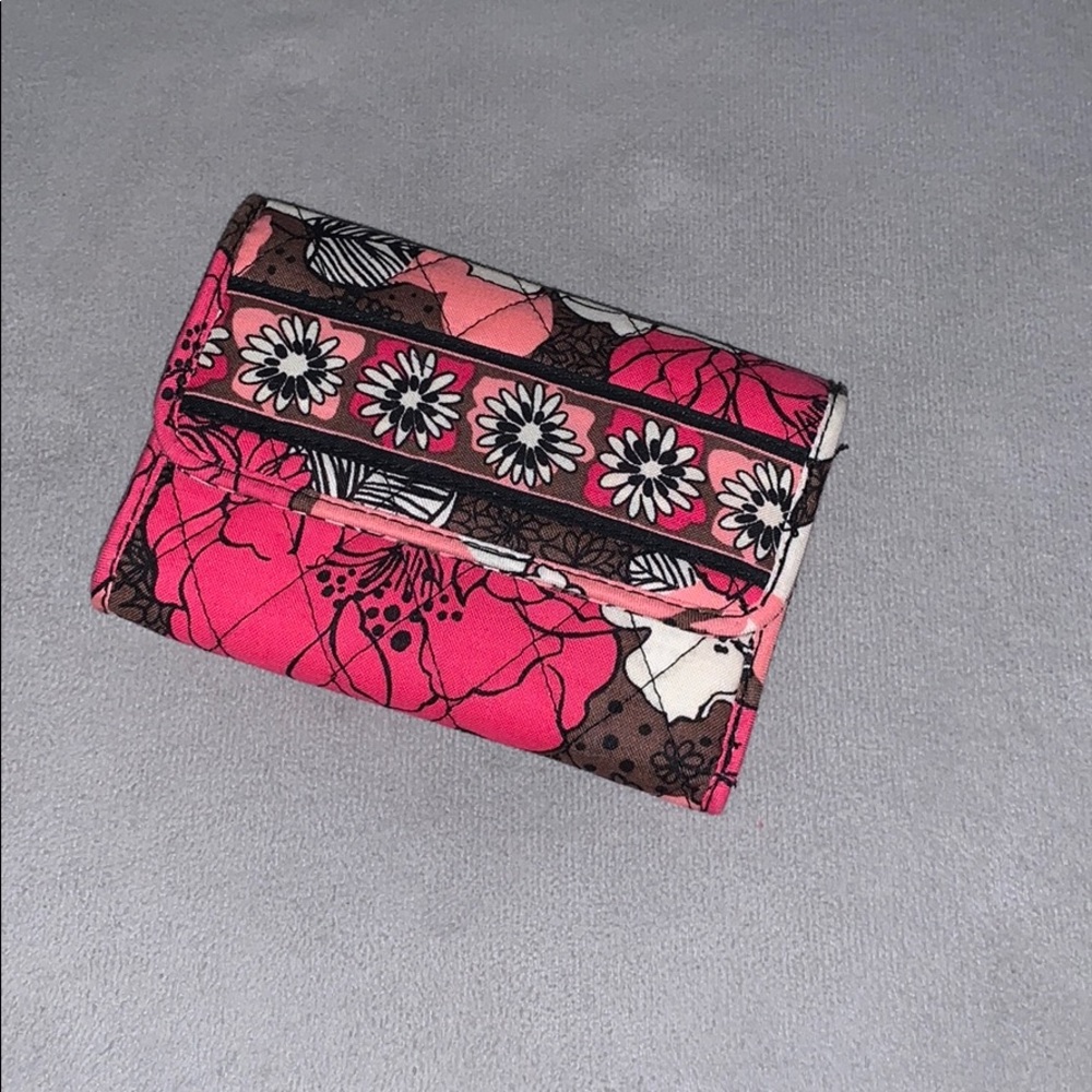 Vera Bradley women’s wallet! NWT